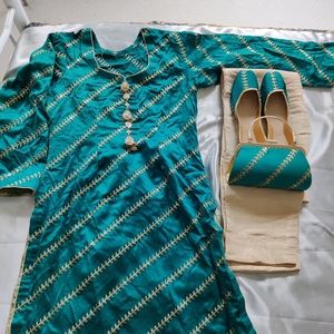 Women shalwar kameez dress